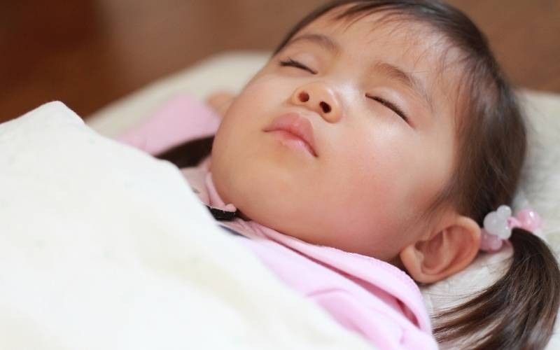  laju pernapasan anak, pernapasan normal anak 2 tahun, tanda bahaya pernapasan, Bunda, si Kecil